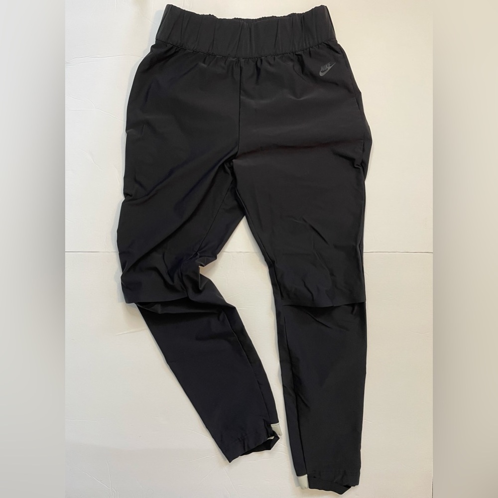 Nike Sportswear Tech Pack Leggings Women’s Medium Black Pullon Open Knee Jogger